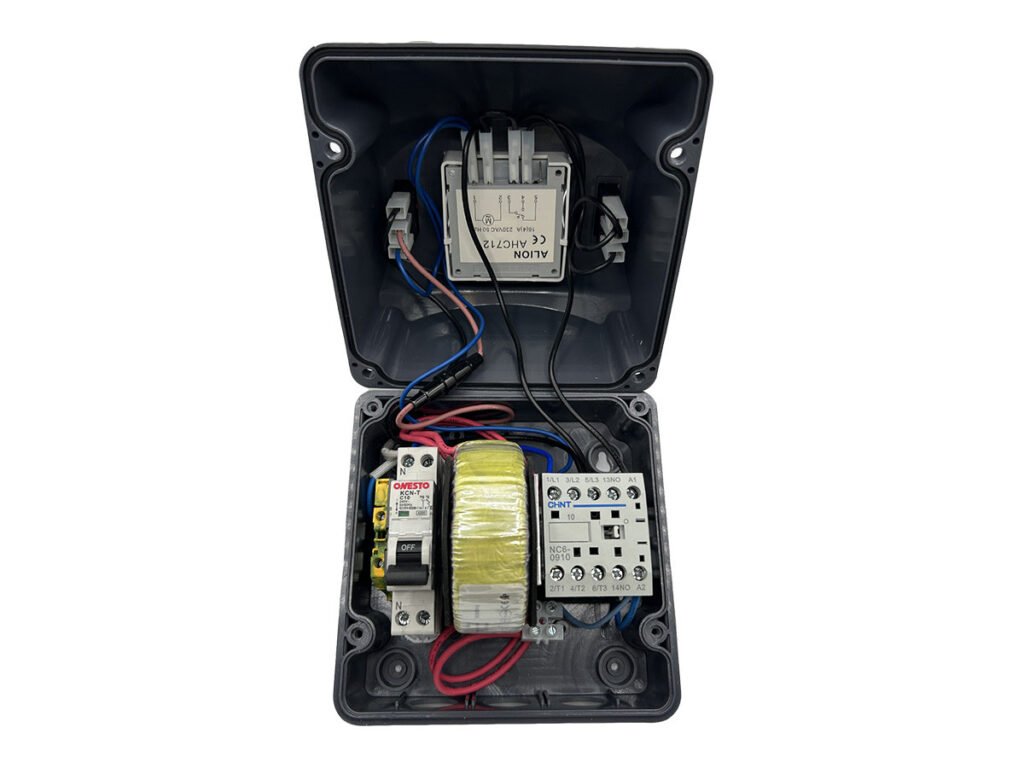 Cuadro eléctrico Piccolo PI305 con transformador integrado de 50 W