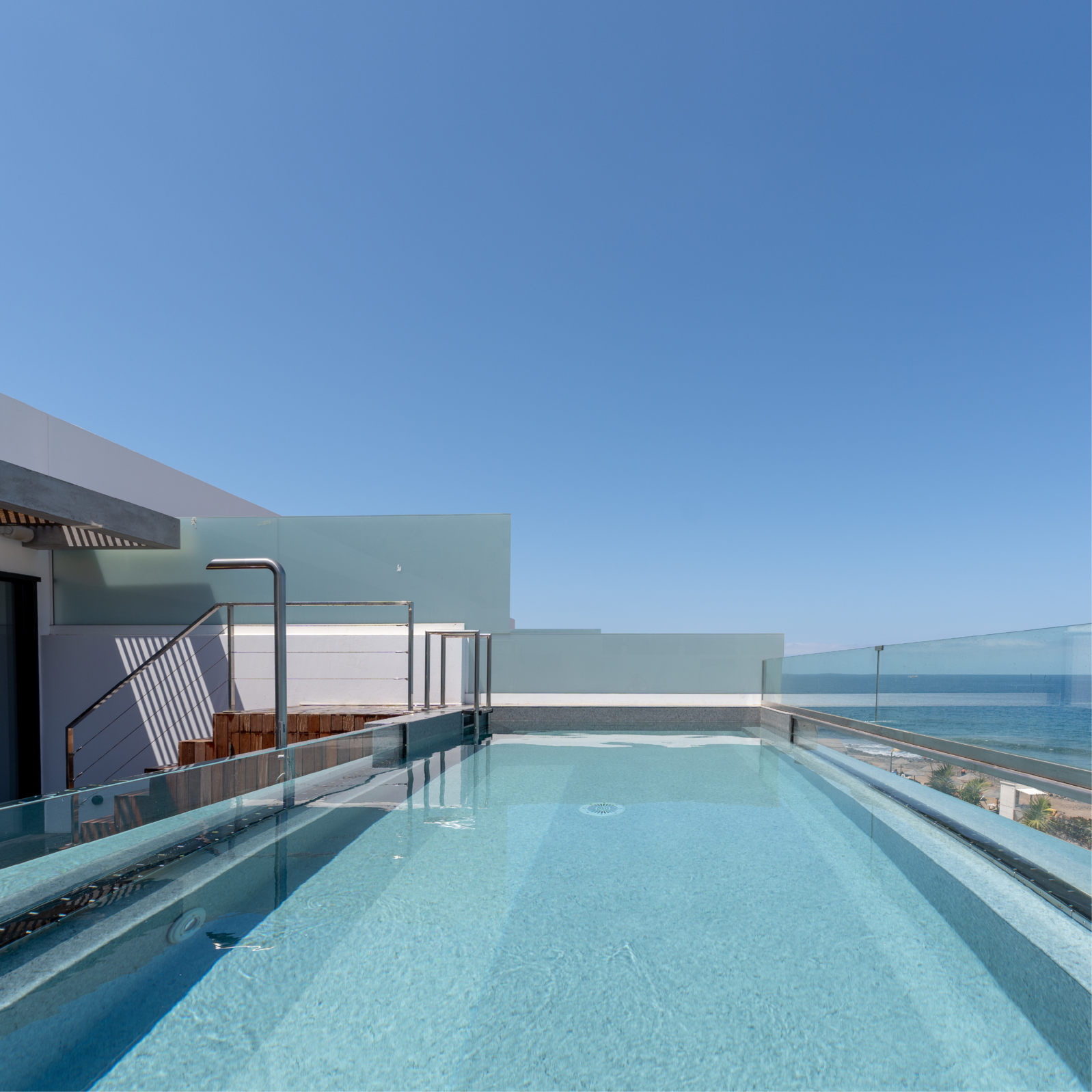 Piscina revestida con RENOLIT ALKORPLAN TOUCH Prestige