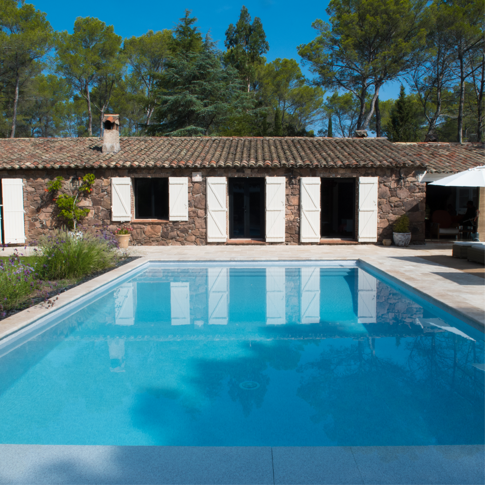 Piscina revestida con RENOLIT ALKORPLAN TOUCH Origin