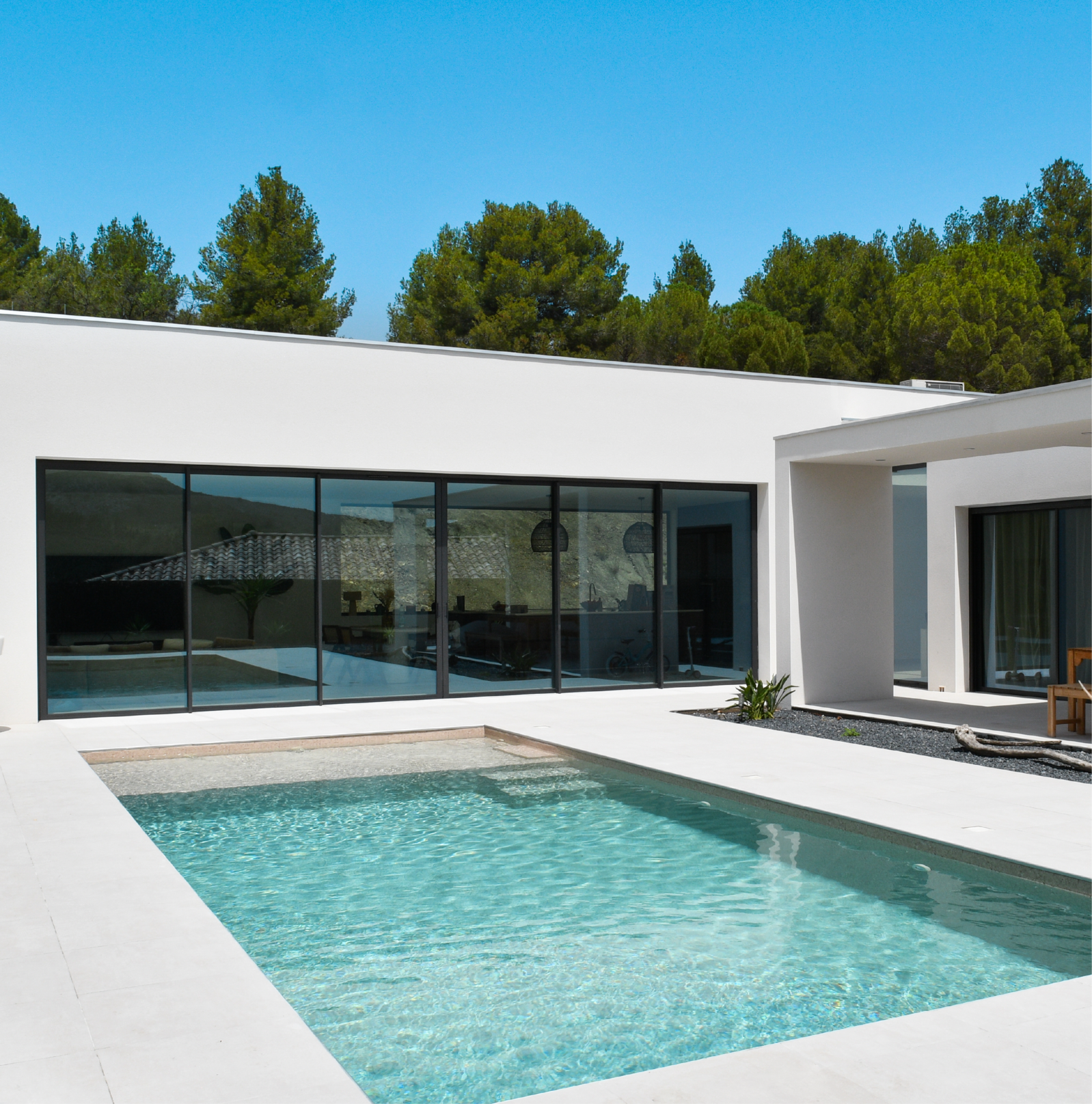Piscina revestida con RENOLIT ALKORPLAN TOUCH Sublime